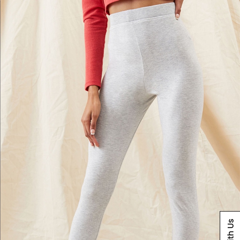 Grey fleece (soft) leggings from PAC sun la hearts brand size medium never worn - Picture 3 of 9